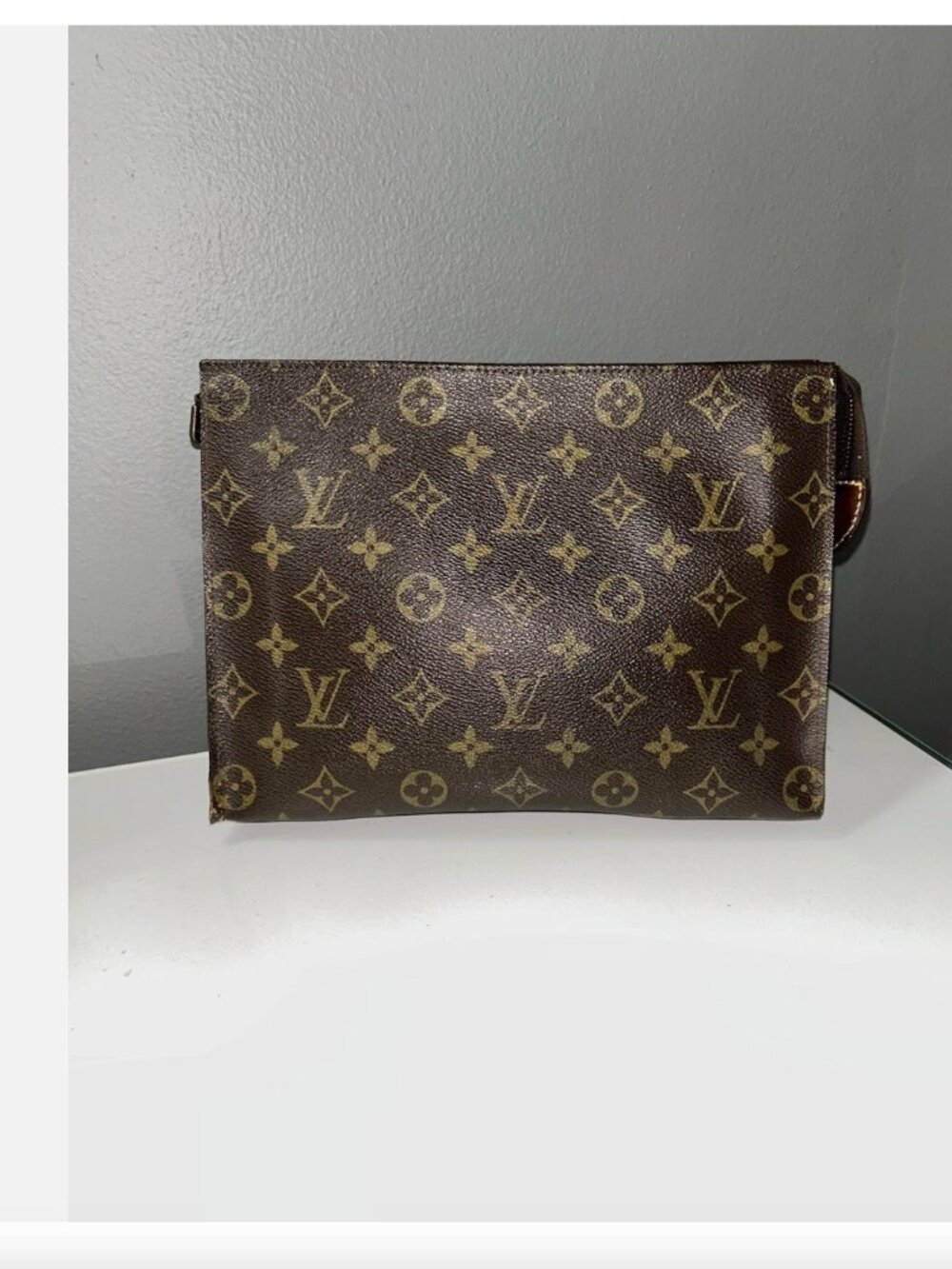 Louis Vuitton Toiletry Pouch 26 Classic Monogram Canvas And Leather - Picture 2 of 16